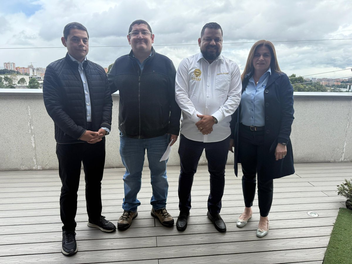 analtraseg's tweet photo. Lo prometido, hemos firmado nuevo acuerdo con la UT NCCT para el bienestar de los escoltas. @utunp_nacional https://t.co/fNJqDfXG4x