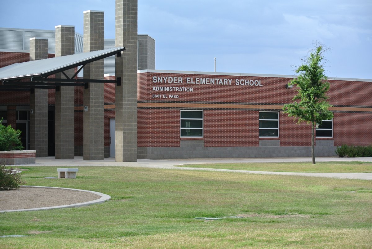 Texas Tech College of Education (@ttueducation) on Twitter photo 💼 #JobAlert! Snyder ISD <a href="/SISDPanthera/">@SISDPanthera</a> is hiring! Competitive base salary plus additional stipends are available. Current openings in elementary, middle, and high school positions, including coaches. Apply today at:
snyderisd.net/o/snyder/page/… 💼 #JobAlert! Snyder ISD <a href="/SISDPanthera/">@SISDPanthera</a> is hiring! Competitive base salary plus additional stipends are available. Current openings in elementary, middle, and high school positions, including coaches. Apply today at:
snyderisd.net/o/snyder/page/…