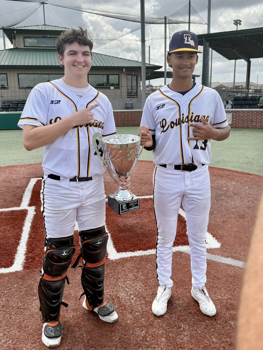 Bringing the 🏆 Back to the Boot! 

🐻 <a href="/CurDogBaseball/">Cur Dog Baseball</a>