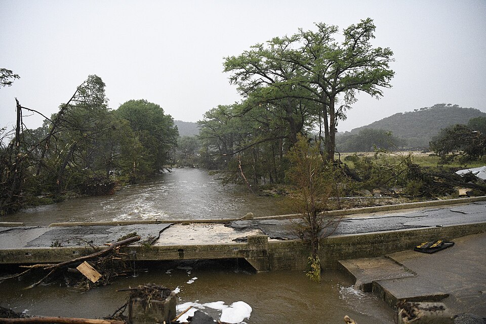 In light of the devastating floods in Texas, NIH is mobilizing science, research, and community partnerships to support recovery and resilience. Here’s how NIH is responding: 🧵1/4