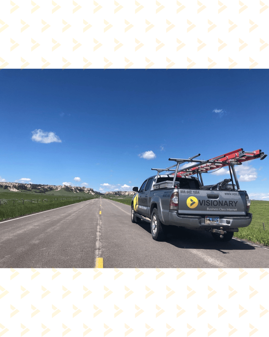 visionaryyeah's tweet image. We're reaching even the most rural areas—because everyone deserves reliable service to stay connected and on top of everyday life 🌾📶 #ruralinternet #reliableconnection #ruralliving #onthemove