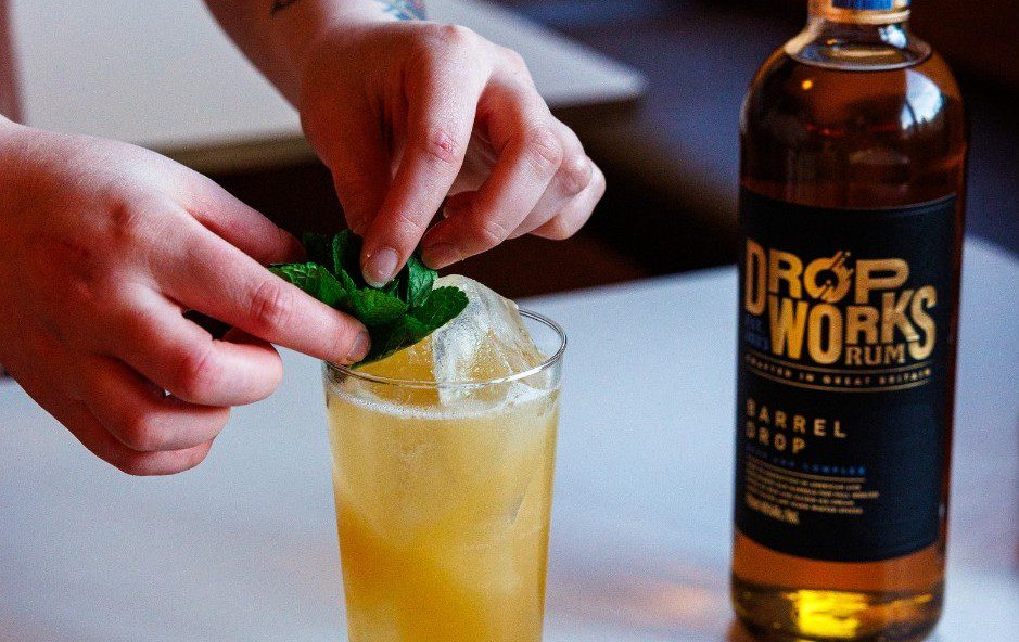 DropWorks uses unique Trinity yeast to craft rums designed for mixing ow.ly/Vobo50Wp4Xs
