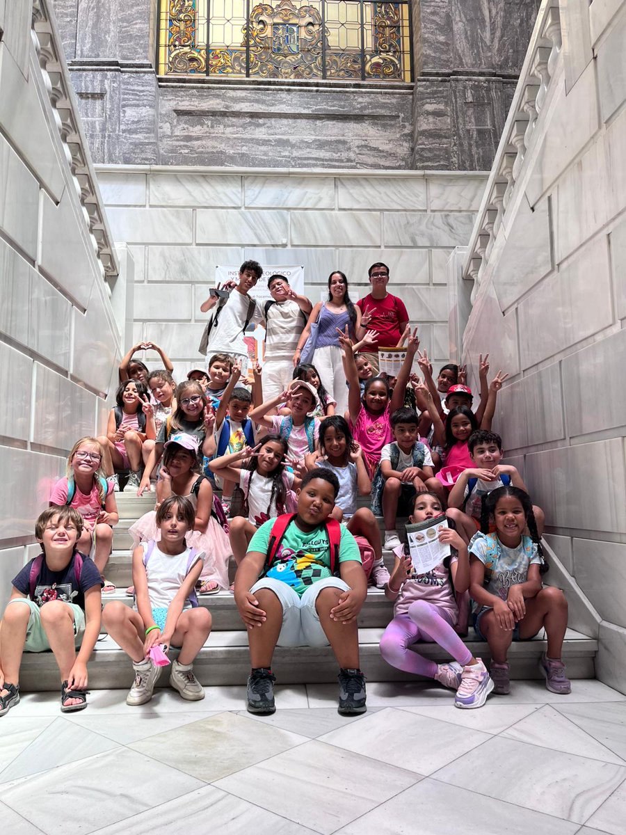 Semana 4 y seguimos con energía! 💪🏼 Las colonias urbanas son clave para el desarrollo, la socialización y la diversión de peques y no tan peques en verano 👶🏼🙅🏿‍♀️🙆🏼🙋🏽‍♂️ Crean recuerdos únicos cada día! 

#OcioYTiempoLibre #AprenderJugando #CPIMadrid #CaixaProinfancia #VeranoActivo