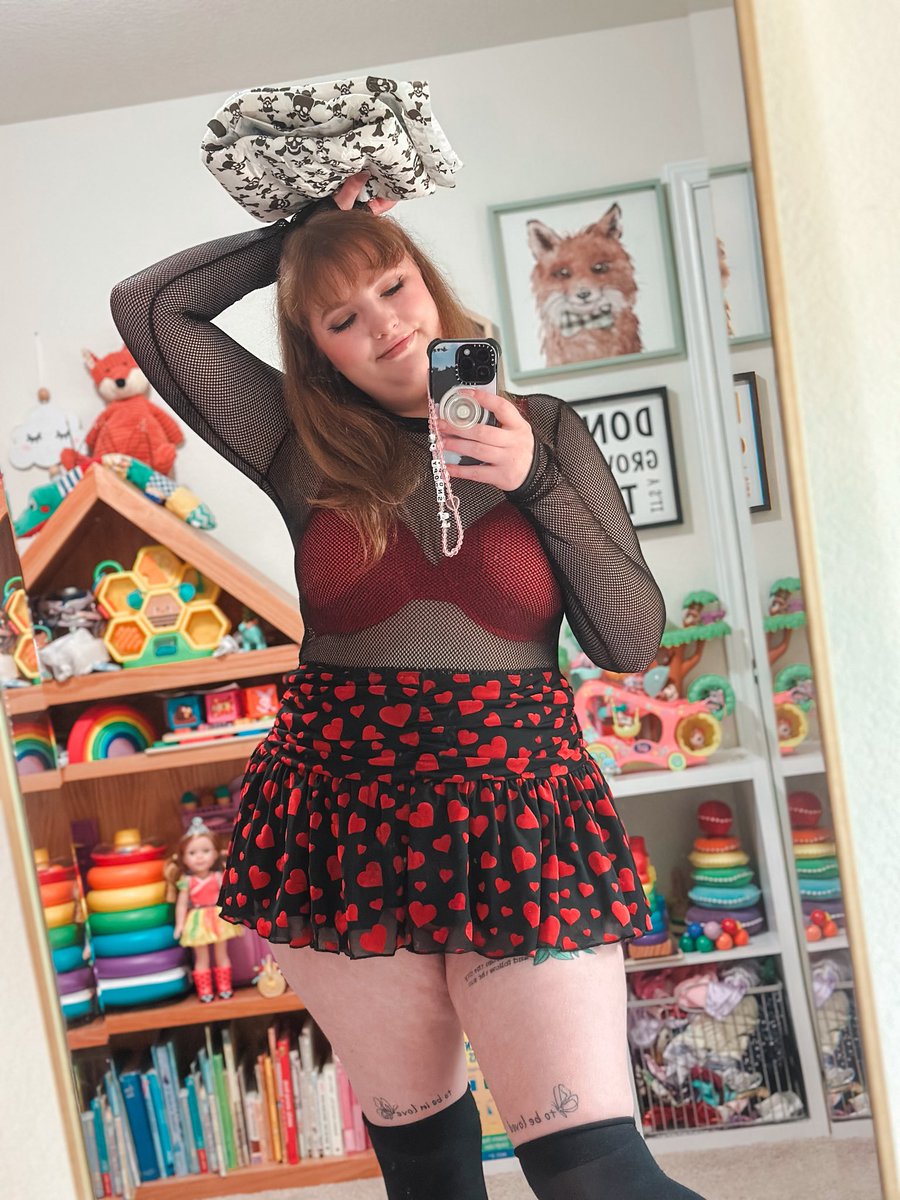 big sis gets to go to the concert while you sit alone in a piss diaper at home 

but hey, at least the diaper matches ur big sister’s outfit