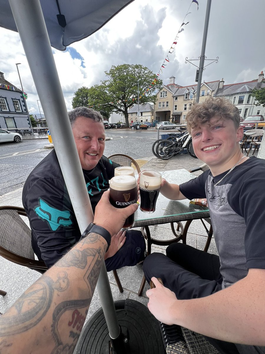 ryantodd74's tweet image. Great day had on the mtb, always made nicer by a cold @GuinnessIreland to finish with 🤤 @creagy_  #ourpauls18th #theygrowupfast