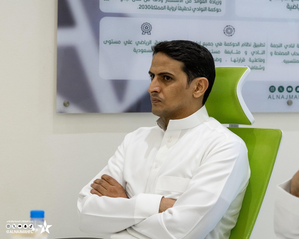 alnajmahfc's tweet photo. ❇️|
اجتمع عضو الإدارة التنفيذية في النادي الأستاذ عبدالله الغميز، بحضور المدير الرياضي الدكتور محمد الزيداني، وأعضاء الإدارة المالية، وإدارة الفريق الأول بالأستاذ زكريا وفريق عمله من إدارة تطوير الأندية – برنامج الاستقطاب ، حيث تم عرض النماذج الخاصة ببرنامج الاستقطاب

#نجمة_عنيزة
#نادي_النجمة_الانتماء_المفضل