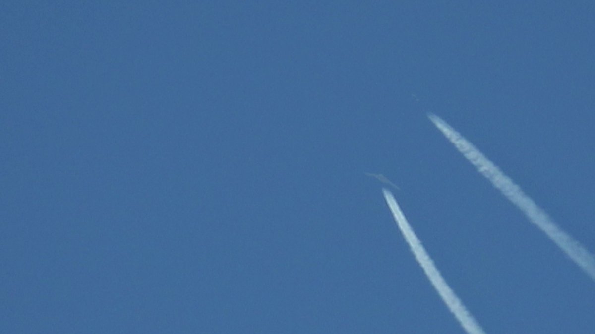 MojaveSpotter's tweet image. Looks like there has been some B-21 activity lately. And I don&apos;t think I&apos;ve ever shared the photos I have of it.
Taken November 2024.