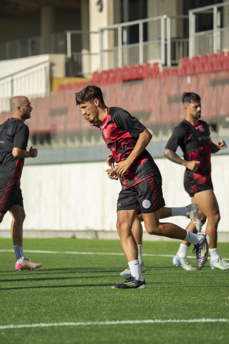 📸 Ryan Smith, Lee Chipolina and Javan Peacock training with the first-team this morning 

#LRIFC | #UCL