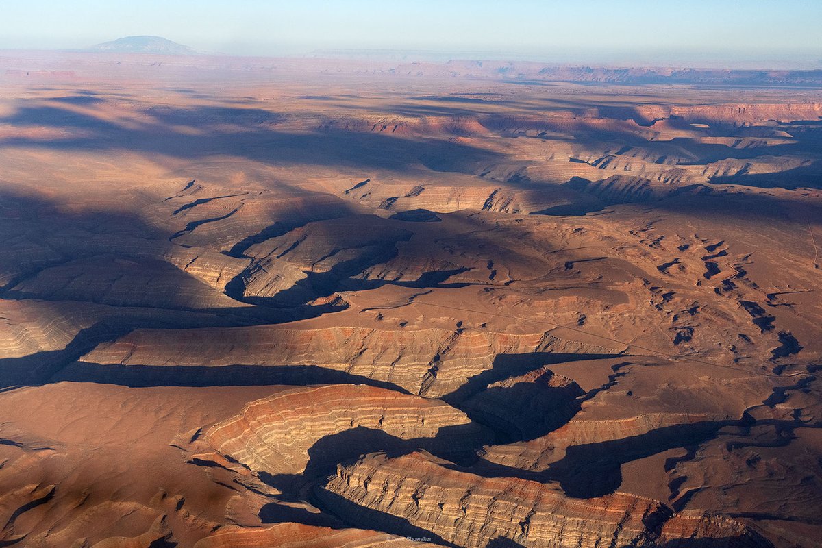 lighthawk_org's tweet image. 🛩️ Flight 48 of our #50in50Challenge took photographer Dave Showalter over Bears Ears National Monument—capturing the vast beauty &amp;amp; cultural richness of a landscape under threat. National treasures like Bears Ears need voices—&amp;amp; views—that make their value undeniable.
#LightHawk