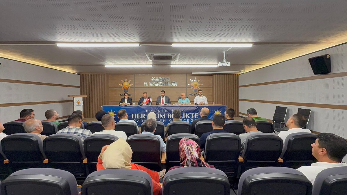 📌Terörsüz Türkiye Süreci Basın Açıklamamız

İl Başkanımız Sn. Mehmet Uncu’nun "Terörsüz Türkiye" konulu basın açıklamasına; Milletvekilimiz Sn. Dr. Muhammed Adak,İl Gençlik Kolları Başkanımız Sn.Süheyl Uçar ve İl Yönetim Kurulu Üyelerimiz ile katılım sağladık.