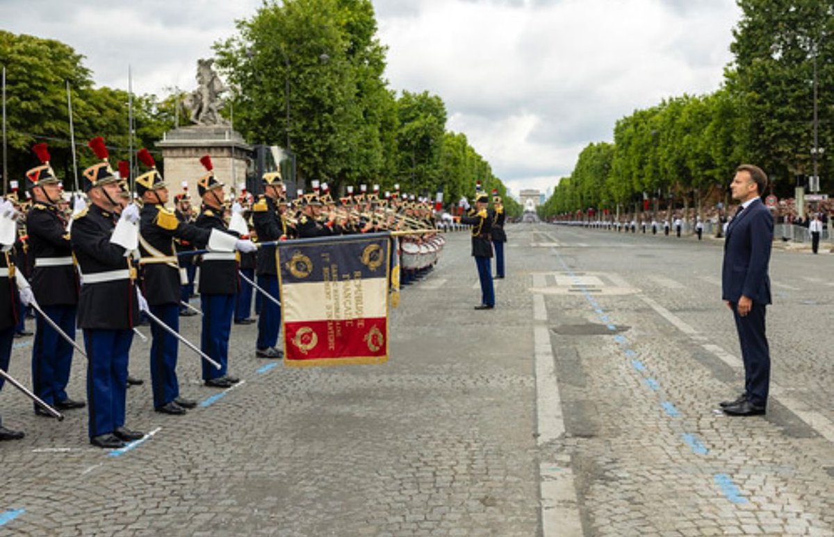 TMohamedSoilihi's tweet image. En ce 14 juillet, célébrons la France 🇫🇷 et ses valeurs républicaines, célébrons celles et ceux qui servent notre pays et le protègent, sur le territoire national et à travers le monde.
Bonne fête nationale à toutes et tous.
Vive la République, vive la France ! 🇫🇷
