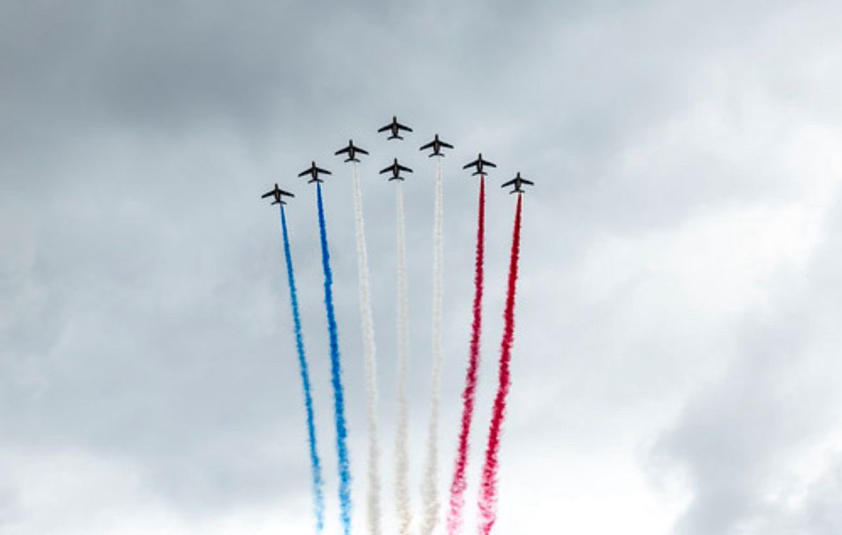 TMohamedSoilihi's tweet image. En ce 14 juillet, célébrons la France 🇫🇷 et ses valeurs républicaines, célébrons celles et ceux qui servent notre pays et le protègent, sur le territoire national et à travers le monde.
Bonne fête nationale à toutes et tous.
Vive la République, vive la France ! 🇫🇷