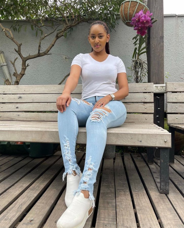 Can I inbox you with my whatsapp number?? If yes say hi 👋
