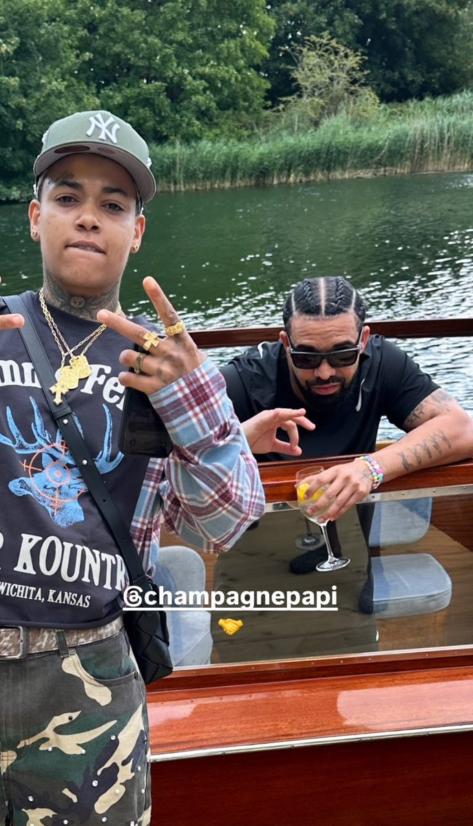 KWN via Instagram com Drake.