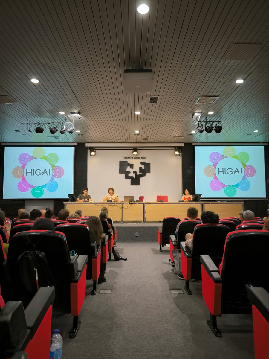 Linguapax (@infolinguapax) on Twitter photo Avui, en el marc de la 5a Trobada #HIGA2025, a Vitoria-Gasteiz, ha tingut lloc la cerimònia de lliurament del #PremiLinguapax2024, per part de la seva presidenta <a href="/Perenya/">Mònica Perenya</a> , a <a href="/higagasteiz/">HIGA | 2025</a> per la seva tasca i compromís amb la revitalització de llengües minoritzades Avui, en el marc de la 5a Trobada #HIGA2025, a Vitoria-Gasteiz, ha tingut lloc la cerimònia de lliurament del #PremiLinguapax2024, per part de la seva presidenta <a href="/Perenya/">Mònica Perenya</a> , a <a href="/higagasteiz/">HIGA | 2025</a> per la seva tasca i compromís amb la revitalització de llengües minoritzades