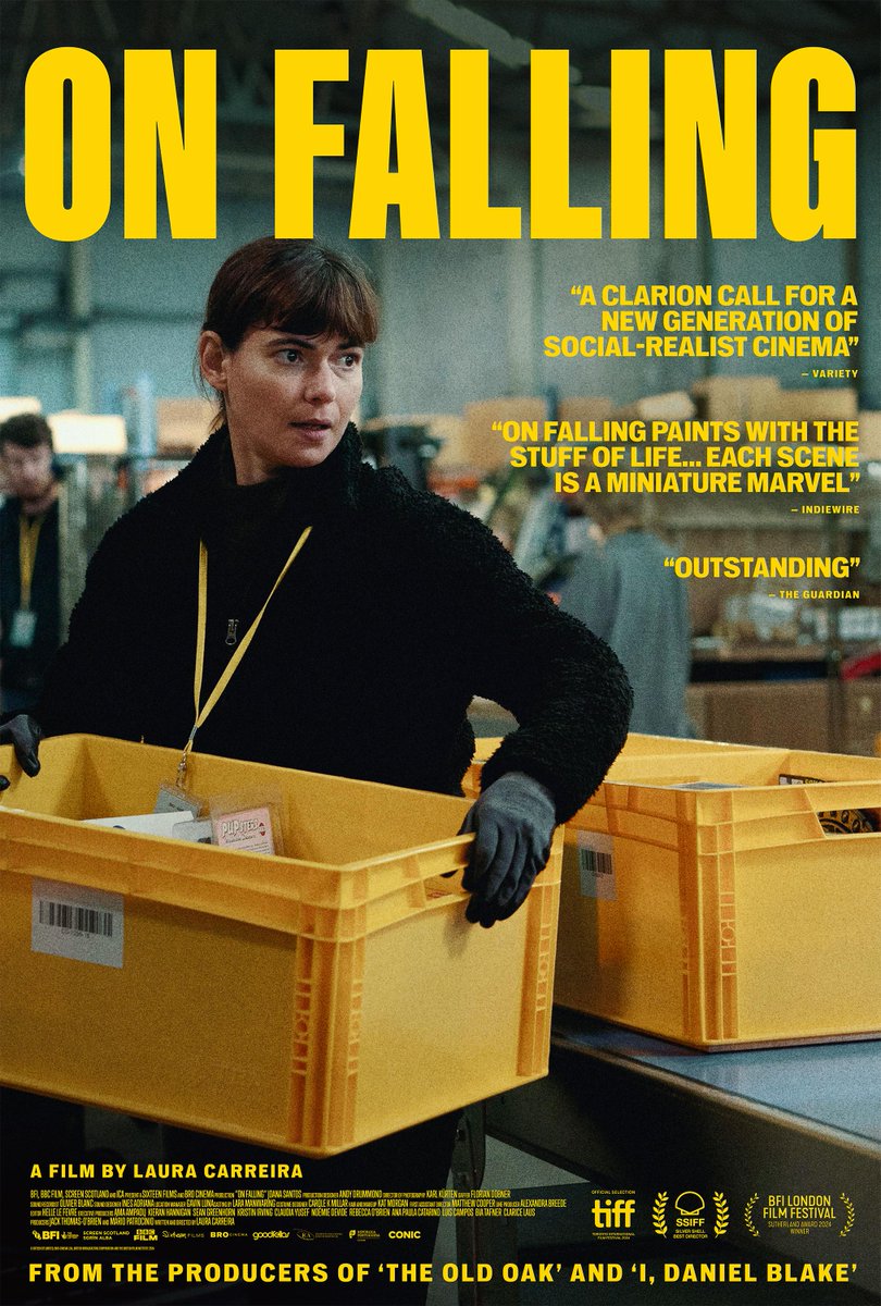 1976montreal's tweet image. İskoçya'daki bir lojistik deposunda işçi olarak çalışan Portekizli Aurora'nın can yakıcı öyküsünü konu alan On Falling (2024) tam da tahmin ettiğim gibi, benim kafanın filmiymiş; her bir dakikasında sinemaya doyarak, kana kana izledim ⭐️⭐️⭐️⭐️