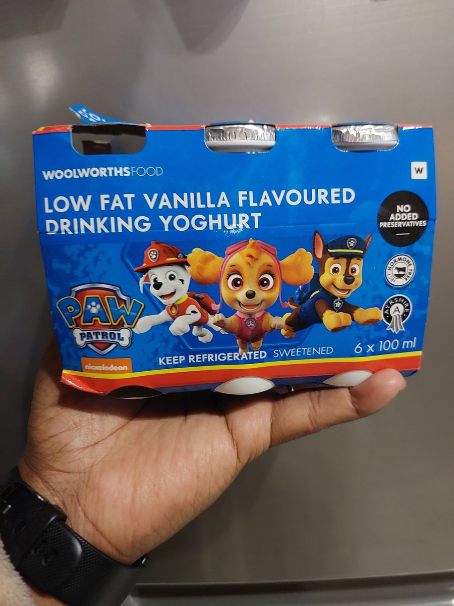 Nalofoxy's tweet image. These people will bring for us,  I was requested to buy this just because it&apos;s Paw Patrol,  probably doesn&apos;t even taste good.