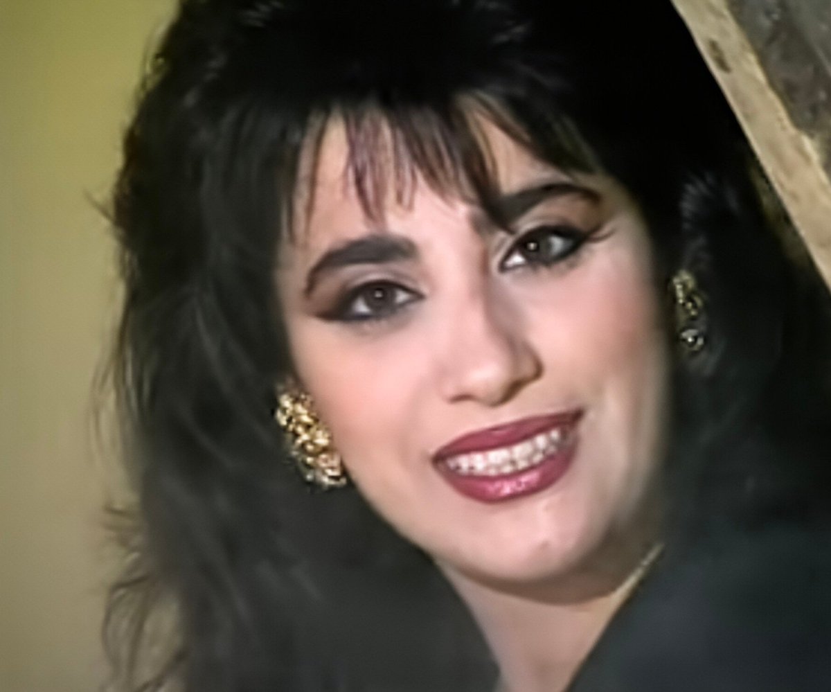 tscope0's tweet image. -اللي غنّت بالتسعينات انا ما فيي وهلق غنت تعا نقعد وحالة طوارئ اسمها فنانة ما بقيت مطرحها مش " كانت تعمل أغاني أجمل".
-اللي ما وقف فيها الزمن باللبس والموضة ولحقت العصر اسمها فنانة متألقة مش"فاشينستا"
-اللي استمرت بنجاحها من ٤٠ سنة وحافظت عليه اسمها #نجوى_كرم مش "فنانة".