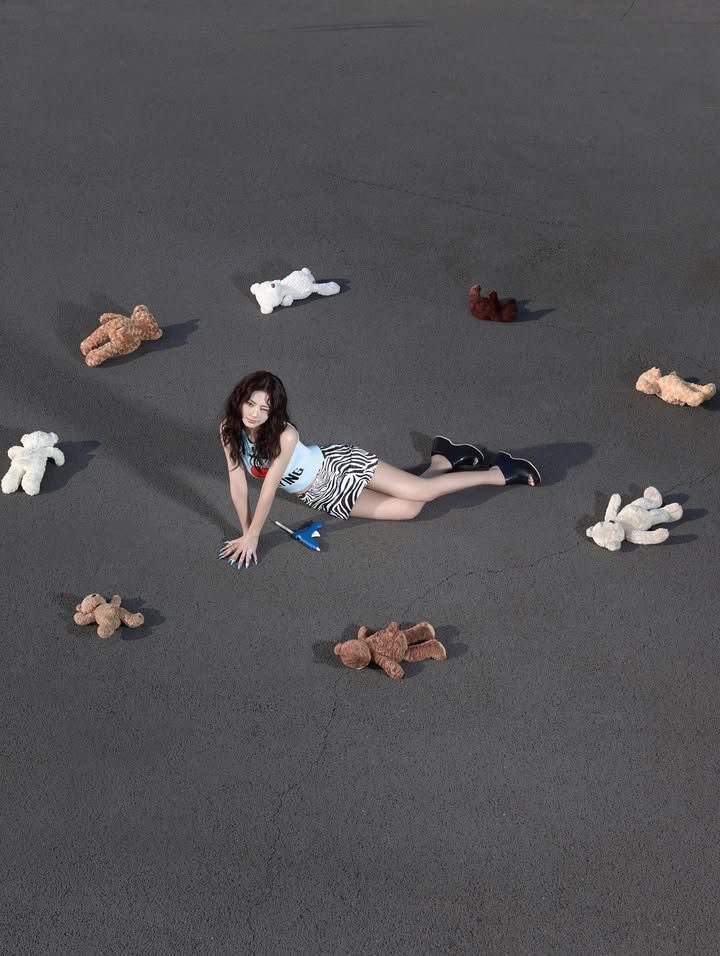 cekilis vakti!!

— elimde kalan son ürünleri çekilişleyeceğimi söylemiştim bu yüzden çekiliş yapıyorum !! minik eklentiler yaparak tekrar paylaşıyorum..

— 1 eylülde açıklanacak :

şartlar :
✔️ Sabitimi beğenmek 
✨ Bu twiti rtlemek
❤️‍🔥 Bu twiti beğenmek