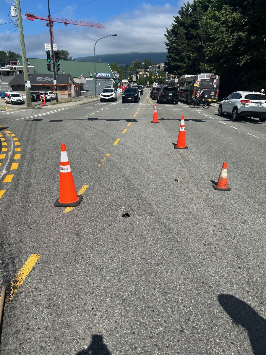⚠️Temporary Road Closure: Work is underway for an emergency sinkhole repair at the intersection of 2nd and 3rd St., right before Bewicke Ave and Marine Dr. Westbound traffic is closed, with eastbound remaining open. Please plan alternative routes. <a href="/NewsRadioVAN/">1130 NewsRadio Vancouver Traffic</a> <a href="/DriveBC/">DriveBC</a>