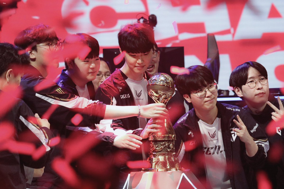 goongogu's tweet image. #MSI2025 Finals 

아 마음 조아🥹

#젠지 #GENG