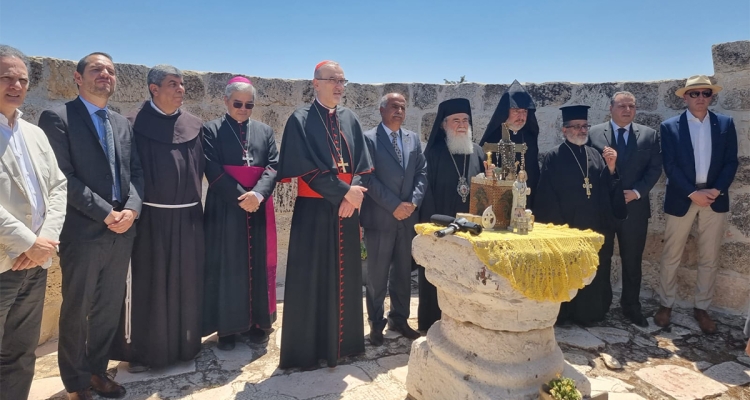 Conseil des Patriarches et Chefs des #Églises de #Jerusalem depuis Taybeh
Nous, le Conseil des Patriarches et Chefs des Églises de Jérusalem, sommes aujourd’hui à Taybeh en solidarité avec la communauté locale, face à une tendance croissante d’attaques systémiques et ciblées