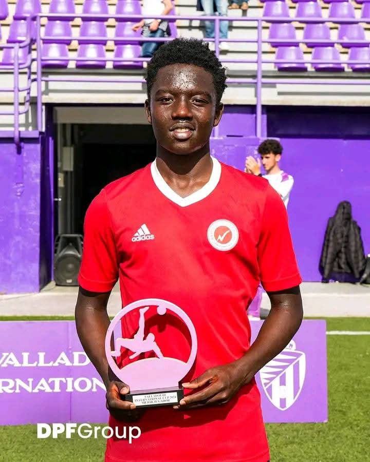 Dansan Eminen RN 💉💊🩺 (@eminen_official) on Twitter photo If Fabrizio Romano won't post Aldrin Kibet HERE WE GO to Celta Vigo we need to 'GREET' him the way we normally greet our politicians. We must be seen or else we will COOK him. We are watching him. This is a bigger achievement than club World Cup . End of kuot. <a href="/FabrizioRomano/">Fabrizio Romano</a> If Fabrizio Romano won't post Aldrin Kibet HERE WE GO to Celta Vigo we need to 'GREET' him the way we normally greet our politicians. We must be seen or else we will COOK him. We are watching him. This is a bigger achievement than club World Cup . End of kuot. <a href="/FabrizioRomano/">Fabrizio Romano</a>