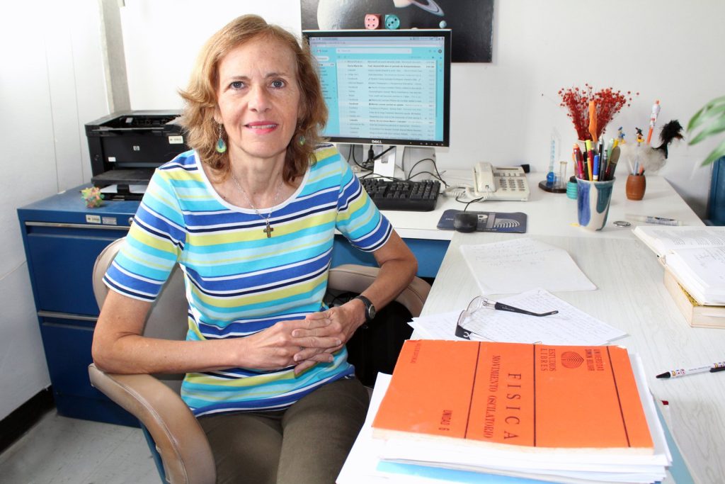 campusb's tweet image. ¡Felicidades a la profesora Gloria Buendía de la USB por recibir el Premio Dr. Juan Alberto Olivares 2025!  Reconocimiento a su destacado trabajo. #prensausb #usbve #campusb #usbnoticias