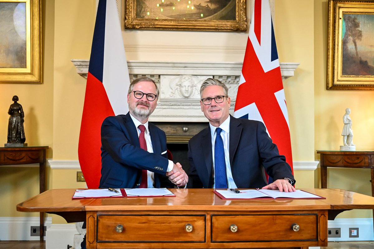 Petr Fiala (@p_fiala) on Twitter photo The relationship between the Czech Republic and the United Kingdom is excellent. The UK is one of our key partners — as was confirmed during today’s meeting with Prime Minister <a href="/Keir_Starmer/">Keir Starmer</a> at Downing Street. 🇬🇧
Today, we took another concrete step — Prime Minister Starmer and The relationship between the Czech Republic and the United Kingdom is excellent. The UK is one of our key partners — as was confirmed during today’s meeting with Prime Minister <a href="/Keir_Starmer/">Keir Starmer</a> at Downing Street. 🇬🇧
Today, we took another concrete step — Prime Minister Starmer and