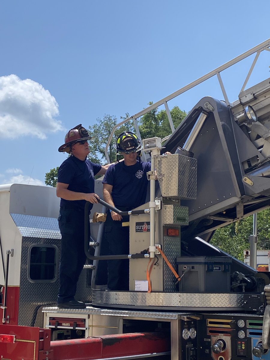 FranklinFire's tweet image. FIRE TRAINING TUESDAY: Ten Franklin Firefighters recently completed the 40-hour In-House Aerial Apparatus Driver Operator (AADO) course. During the class, they learned how to operate aerial fire apparatus such as ladders and platforms, flow water from elevated master streams, and…