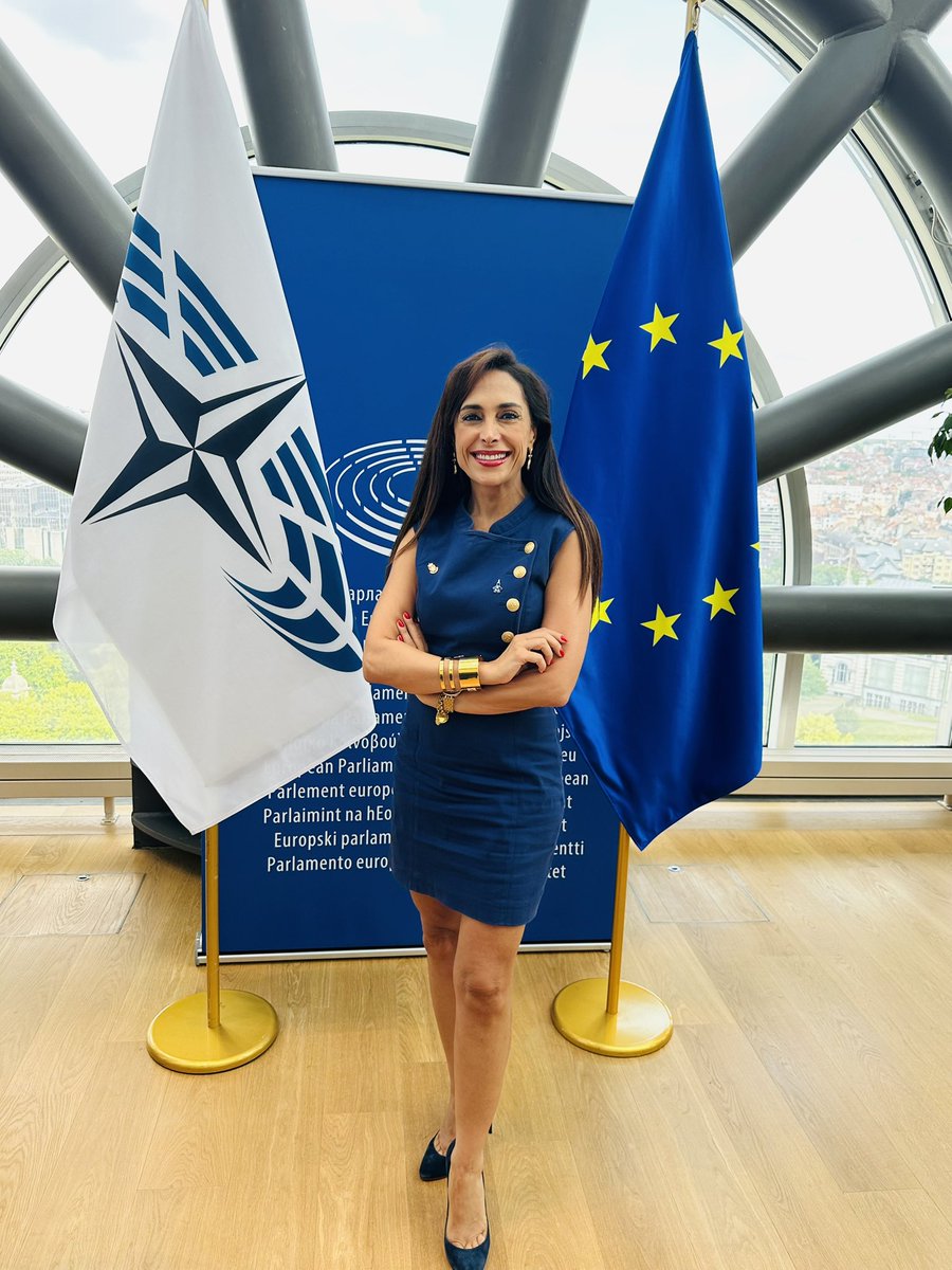 SafaiDarya's tweet image. As someone who was born in an autocracy and grew up there until I was 25, I know better than anyone what a privilege it is to live in a democracy.
Democracy is a valuable thing.
And even though often it’s a difficult exercise and the outcome is not always what you would wish…