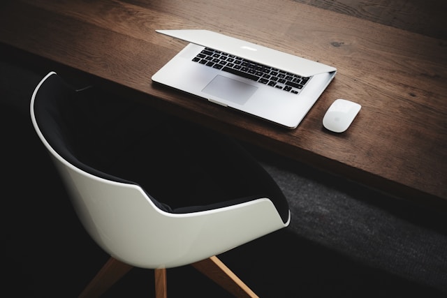 “Your brand is a story unfolding across all customer touchpoints.” – Jonah Sachs