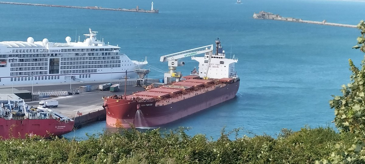 AytonJustyn's tweet photo. 🏭 No Incinerator 🏭 Boycott portland port 🇱🇷 Sea Fighter 🇱🇷 in #portland on 14/7/25. A Bulk Carrier. #Weymouth #dorset #SeaFighter #Liberia #photography #shiplnpics #shipspotting #shipsphotography #BulkCarrier #Ships #Shipping #Thenamaris https://t.co/vbBkV4nL7J