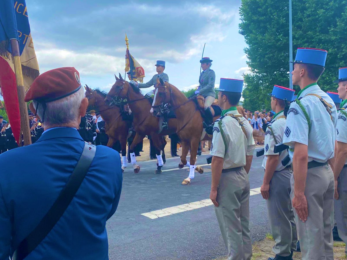 AnneLaureBlin's tweet image. La France 🇫🇷
Son Armée. Notre Nation. #14juillet #circo4903