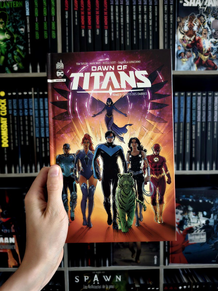 Yrithyll's tweet image. Dawn of Titans Tome 1 terminé ✅️
Un excellent récit avec une intrigue intéressante qui fait suite à Dark Crisis on Infinite Earth. La deuxième partie de ce tome est consacrée à World's Finest Teen Titans avec un ton plus léger mais tout aussi agréable à lire. Petit coup de ❤️