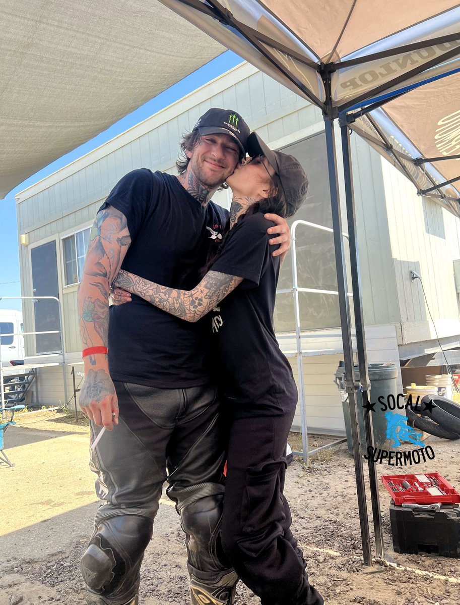 dippedinpoison's tweet image. Went to the track & butterfly garden for anniversary weekend- it was perfect 🖤