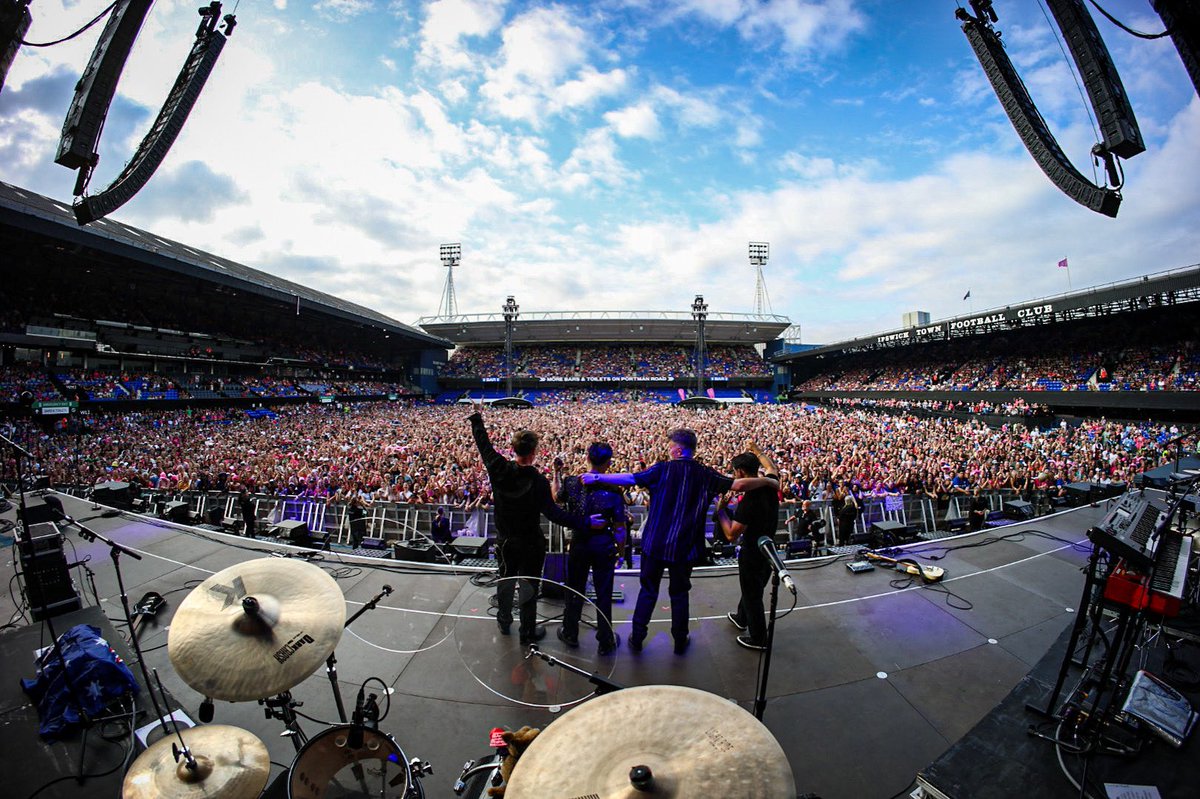 Ipswich, you were absolutely incredible!🩷

We had the time of our lives on that stage…what a moment.

Opening for Ed Sheeran and feeling that kind of love from the crowd is something we’ll never forget. 🙏

Huge thank you to Ed and his team x