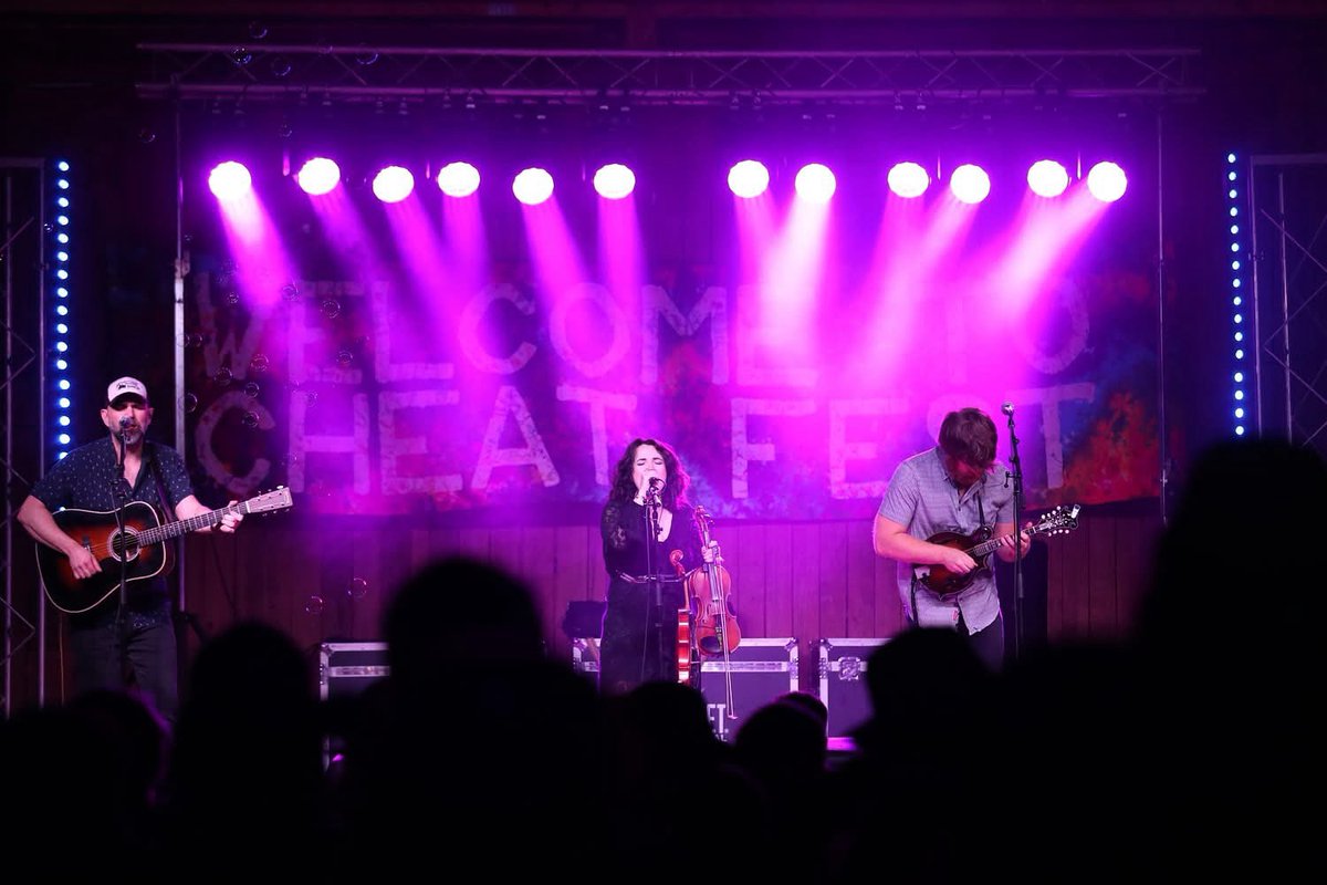 Upcoming summer shows in VA, Canada, CT… 🤘 

7/25 - Fairfax, VA <a href="/fairfaxcounty/">Fairfax County Government 🇺🇸</a> 
8/2-3 - <a href="/blueberrybgrass/">Blueberry Music Festival</a> - Stony Plain, Alberta CA
8/24 - Rowayton, CT