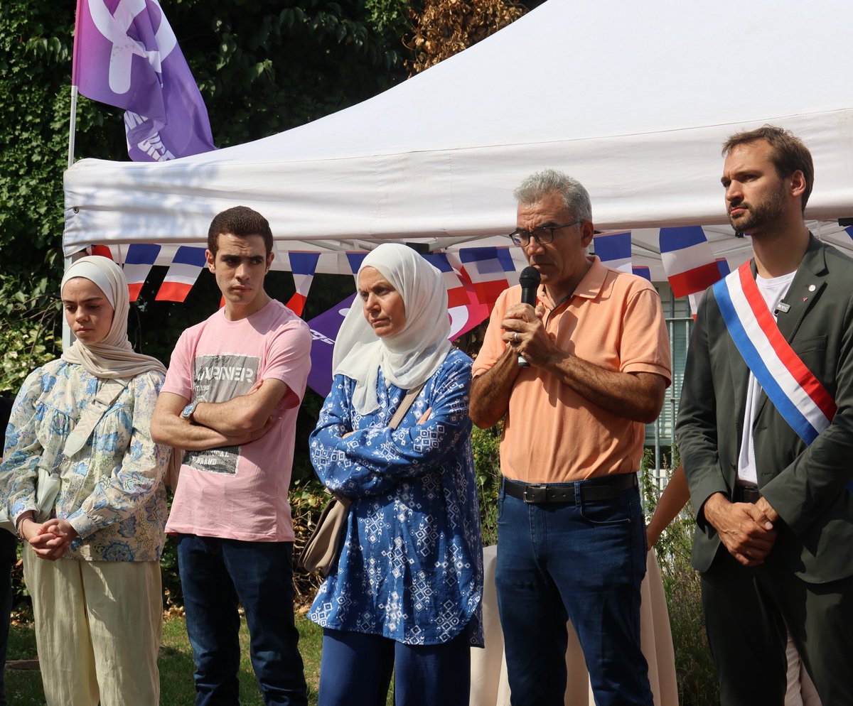 Fête de la Révolution en présence d’une famille palestinienne rescapée de Gaza 🇫🇷🇵🇸

Liberté. Égalité. Fraternité.

Pour les Palestiniens aussi.