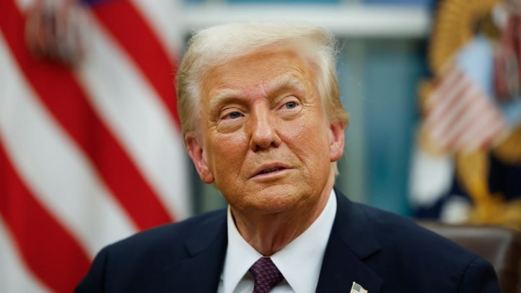 Axios reports that Trump has announced a major initiative to supply weapons to NATO allies as part of a new plan to support Ukraine. In the first wave, the U.S. plans to sell around $10 billion worth of arms to its partners. This includes missiles, air defense systems, and