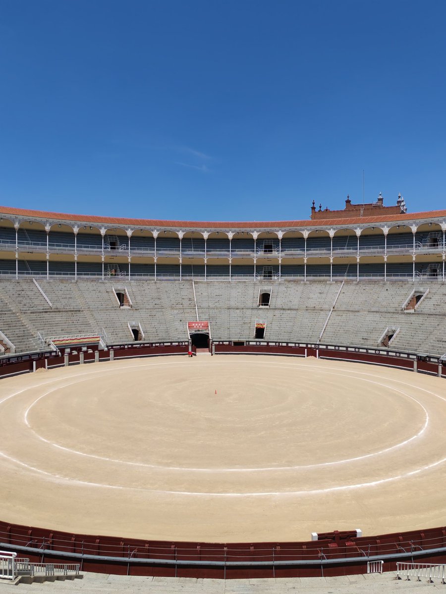 Practising our 'OLÉ' and learning all about las corridas de toros! 🐂🐂