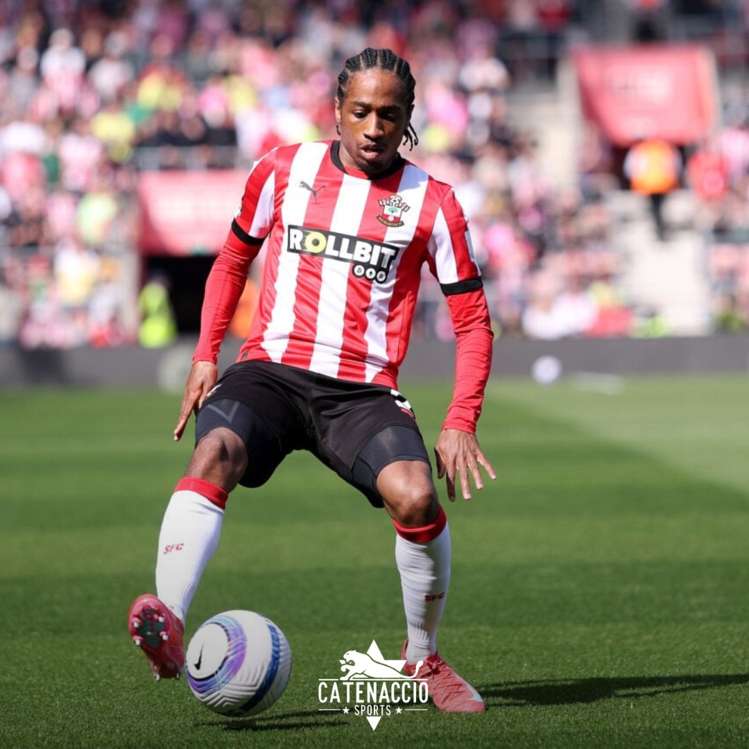 Beşiktaş: "Kyle Walker-Peters ile prensip anlaşmasına varmıştır.  Futbolcunun İstanbul’da sağlık kontrolünden geçmesinin ardından imzalanacak sözleşmeyle ilgili detaylar iletişim mecralarımızdan kamuoyuyla paylaşılacaktır."