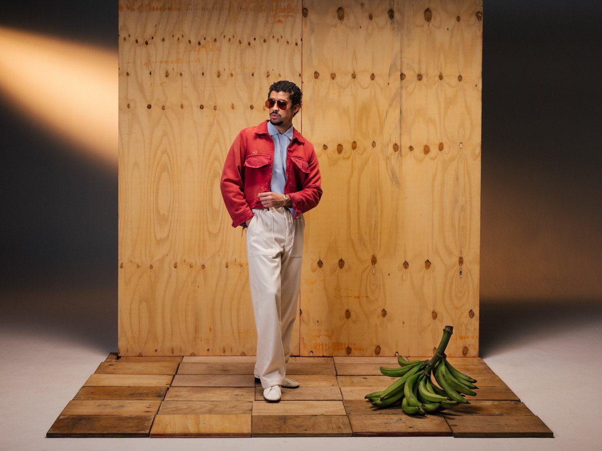 En medio de su monumental residencia de conciertos, No Me Quiero Ir de Aquí, la estrella puertorriqueña presenta su más reciente colaboración con @tainy. Escucha “ALAMBRE PúA” de <a href="/sanbenito/">Benito Antonio</a> en Apple Music: apple.co/BadBunnyADP