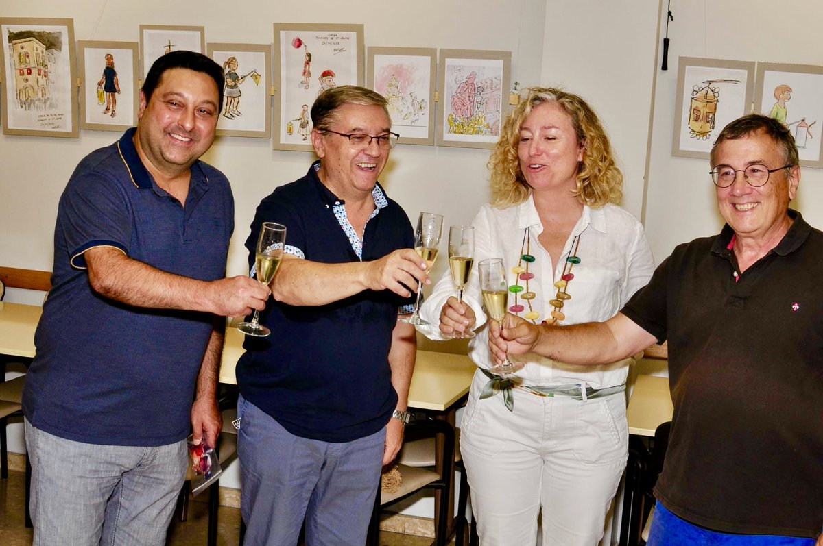 Aplec Caragol Lleida (@apleccaragol) on Twitter photo 🕯️Inaugurada l’exposició de “Dibuixos de la Romeria de Sant Jaume” del col·lectiu Urban Sketchers Lleida, a la Fecoll!
🐌 #SomFecoll #AplecLleida #Art #Cultura #Tradicions #Fanalets #SantJaume
+info aplec.org/ca/associacio/… <a href="/urbansketchers/">urbansketchers</a> 🕯️Inaugurada l’exposició de “Dibuixos de la Romeria de Sant Jaume” del col·lectiu Urban Sketchers Lleida, a la Fecoll!
🐌 #SomFecoll #AplecLleida #Art #Cultura #Tradicions #Fanalets #SantJaume
+info aplec.org/ca/associacio/… <a href="/urbansketchers/">urbansketchers</a>