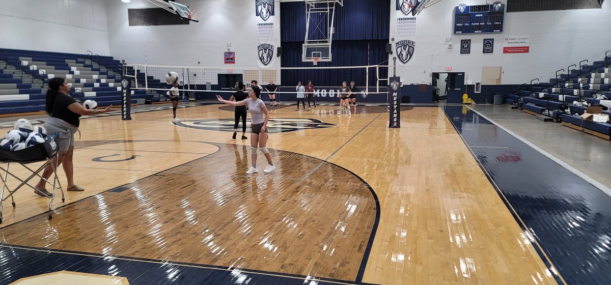 Lady MUSTANGS getting after it today.