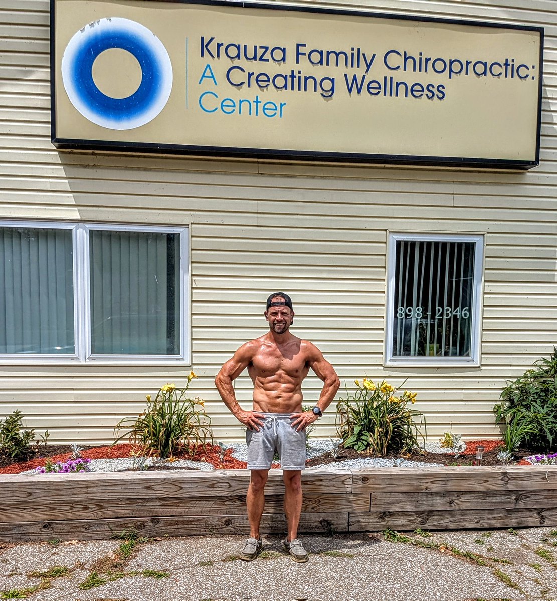 47 years old, calisthenics, PE Diet for five years, no gear, no TRT. Just boring consistency over many years. <a href="/thePEdiet/">thePEdiet</a> #bodyweightexercise #eriepa