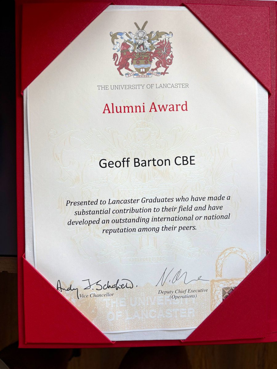 RealGeoffBarton's tweet image. Quite a day: honoured to receive the @LancasterUni Alumni Award today … and to retrace my DJ roots @bailrigg_fm. Lancaster Uni changed the direction of my life, and I can’t thank them enough. An extraordinary place of learning, social mobility and ambition.