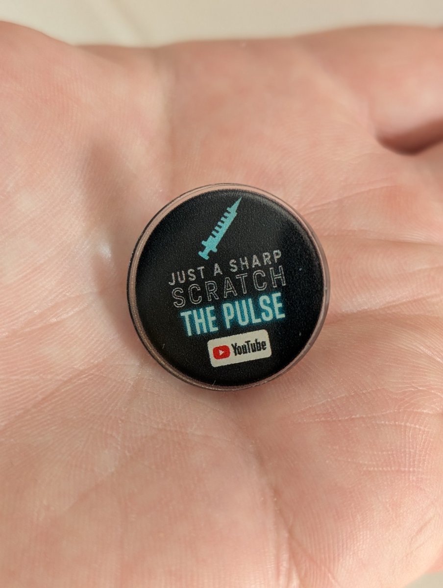 sh4rp_scratch's tweet image. NEW GUEST BADGE!
We’ve had these made especially for the amazing Nursing Associates who join us on Just a Sharp Scratch: The Pulse.
If you see someone wearing one they’ve shared their story on our Day in the Life YouTube series.
It’s not for sale, just a little thank-you from…