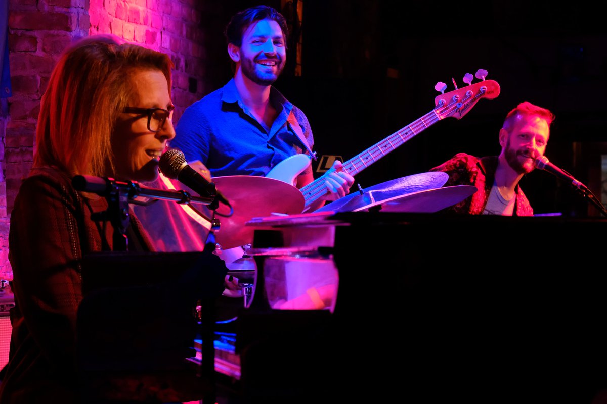 Monday on beehivecandy.com &amp; we are loving..
RALLO - Eggshells &amp; Rollercoasters
Clover County - Virginia Slim
Anna of the North - Give Me Your Love Back
goodheart - Silverspoon Sunday