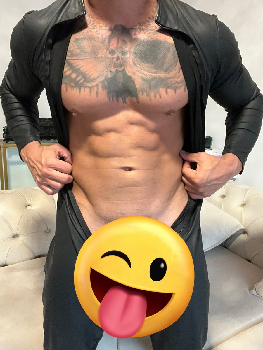 Schau mal rein vielleicht gefällt dir das oder du brauchst das🔥🔥🔥

callboy-alex.com
Oder of 

onlyfans.com/alex-erlebnis

#men 
#GayTwitter #LGBTQ #GayBoy #GayPride #LoveIsLove #Instagay #GayAF #GayLife #QueerJoy #BottomsUp